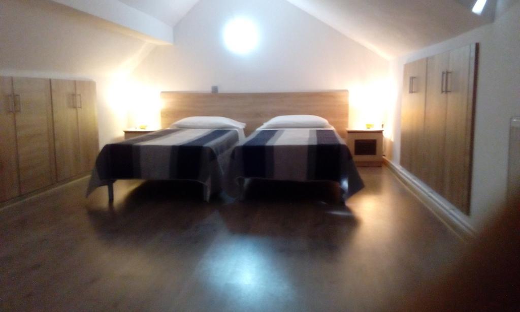Casa Pescar Lägenhet Cluj-Napoca Exteriör bild