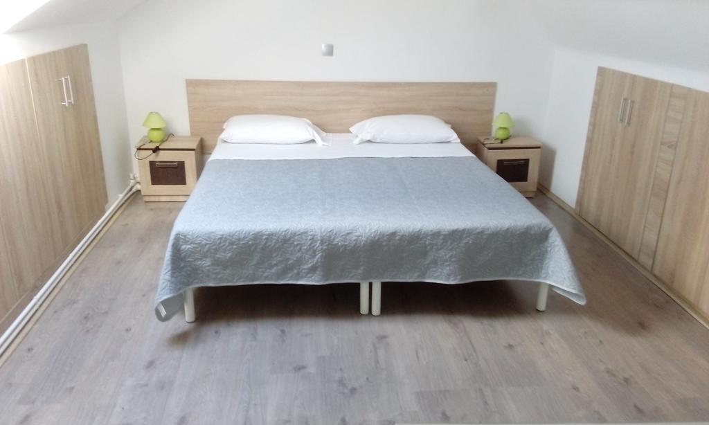 Casa Pescar Lägenhet Cluj-Napoca Rum bild